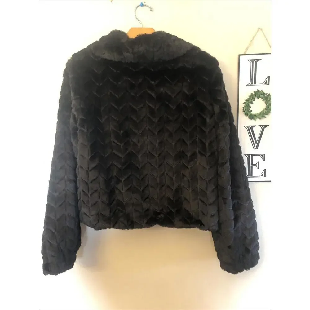 NWT Band Of The Free Jacket Women’s M L Black Val Chevron Faux Fur CROPPED - Picture 14 of 16